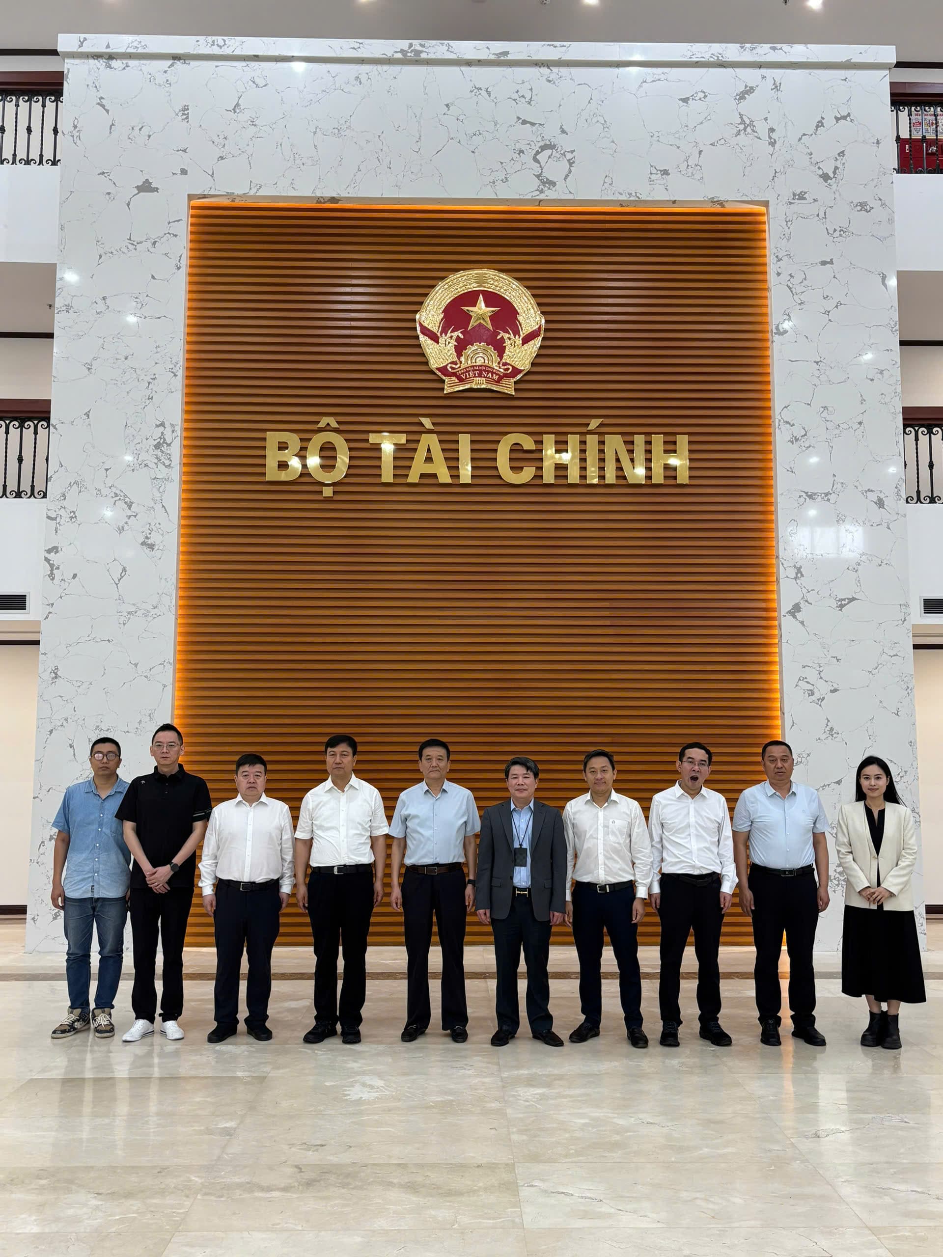 Trung tâm Xúc tiến, Thông tin và Hỗ trợ đầu tư làm việc với Thành ủy Diên An (Trung Quốc), thúc đẩy hợp tác đầu tư chất lượng cao