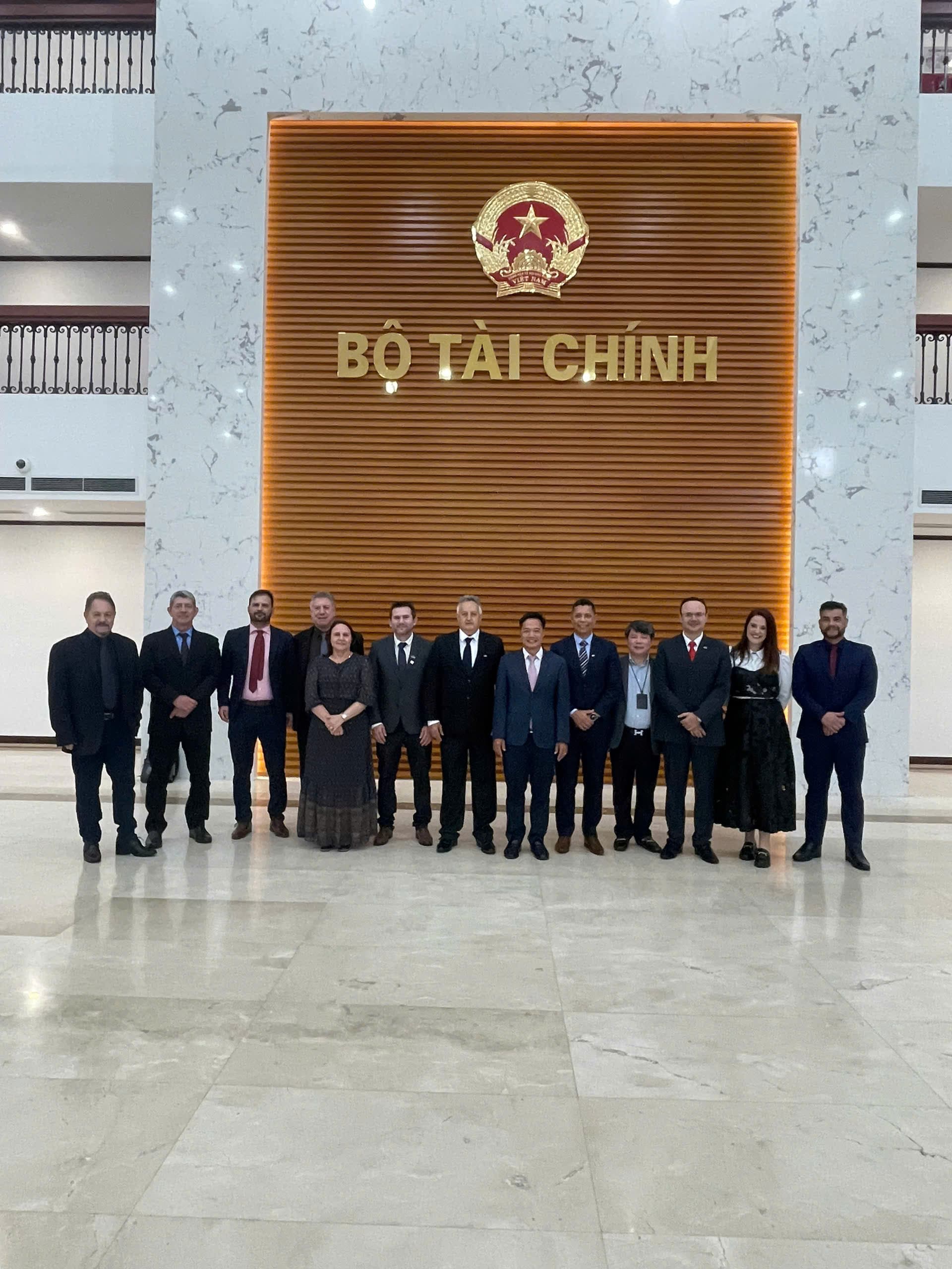 Thúc đẩy hợp tác công nghệ cao và bán dẫn giữa Việt Nam và "Thung lũng Điện tử" Brazil