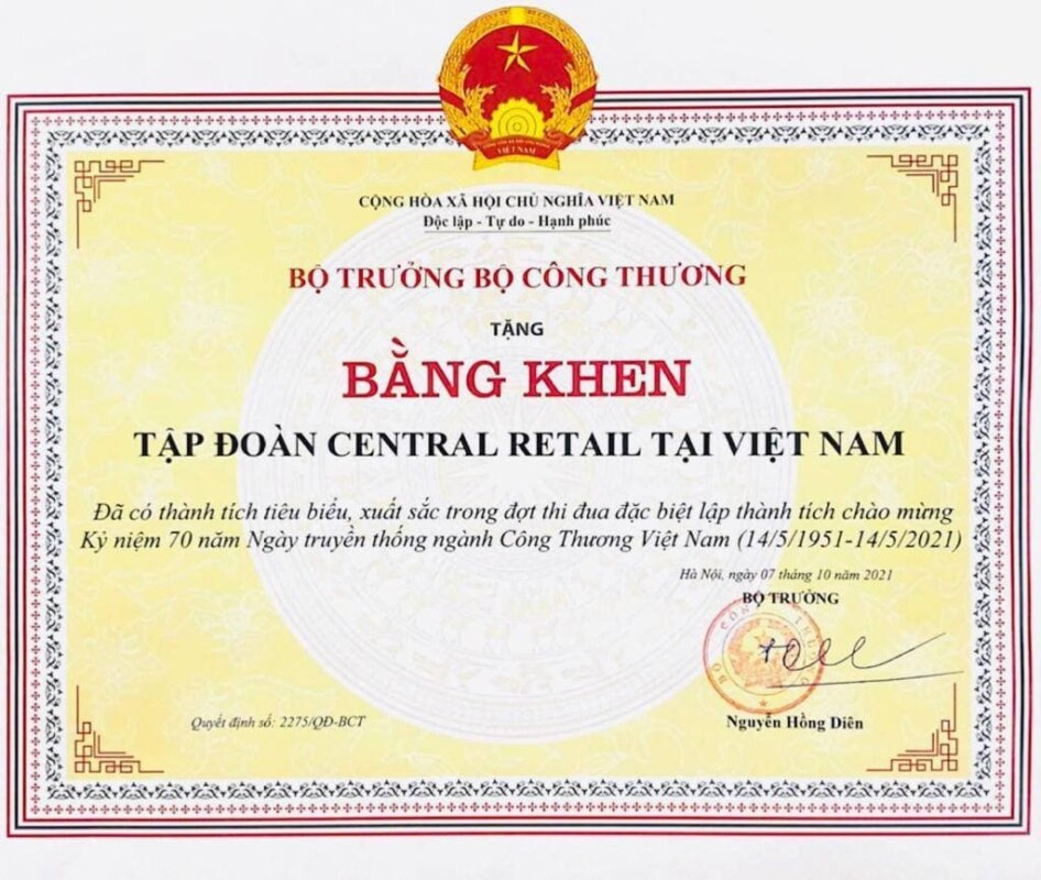 Tập đoàn Central Retail vinh dự đón nhận Bằng khen của Bộ trưởng Bộ Công Thương