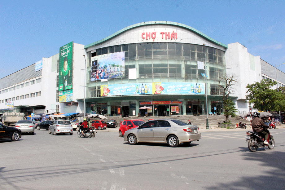  Nhờ làm tốt công tác quy hoạch, T.P Thái Nguyên đã thu hút được nhiều nhà đầu tư vào địa bàn. (Trong ảnh: Chợ Thái được xây dựng khang trang đáp ứng nhu cầu của người dân)