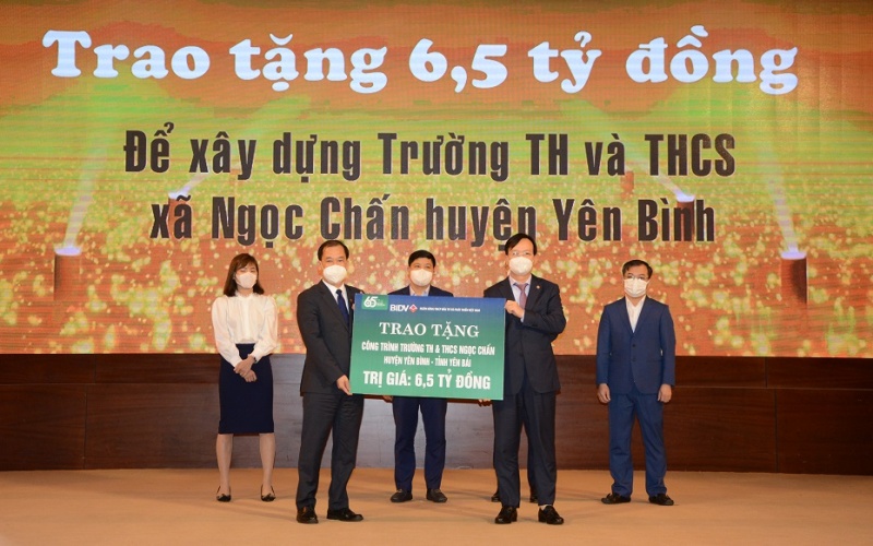 Yên Bái trao quyết định đầu tư hơn 1.475 tỷ đồng cho các nhà đầu tư -0