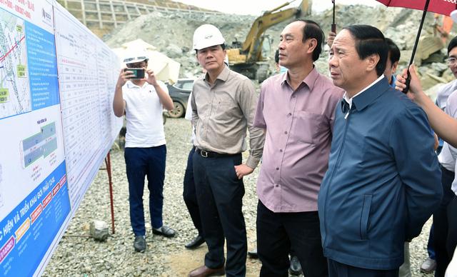 Quyết tâm hoàn thành 361 km cao tốc Bắc – Nam trong năm nay  - Ảnh 2.