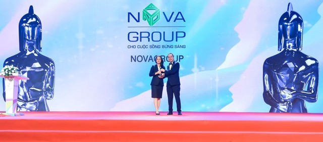 NovaGroup đón nhận giải thưởng 'Nơi làm việc tốt nhất châu Á 2022' - Ảnh 1.