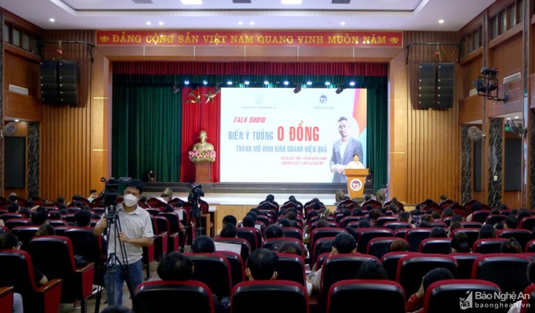 Startup từng gây 'bão' Shark Tank Việt Nam truyền cảm hứng cho các bạn trẻ Nghệ An ảnh 1