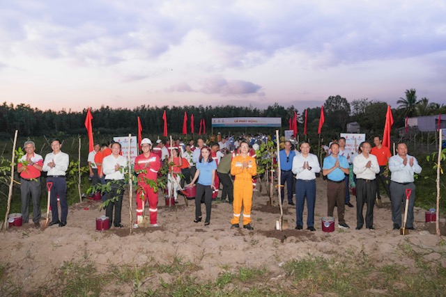 Petrovietnam phát động trồng cây phục hồi rừng trên đất ngập nước- Ảnh 1.
